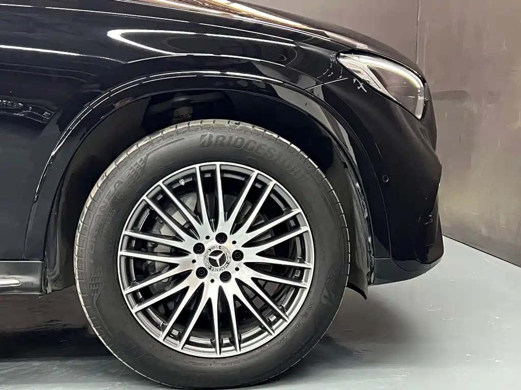 Mercedes-Benz GLC 2025 GLC 300 L 4MATIC 5 мест