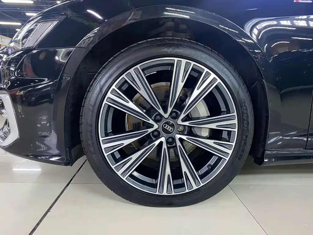 Audi A6L — миниатюра 4
