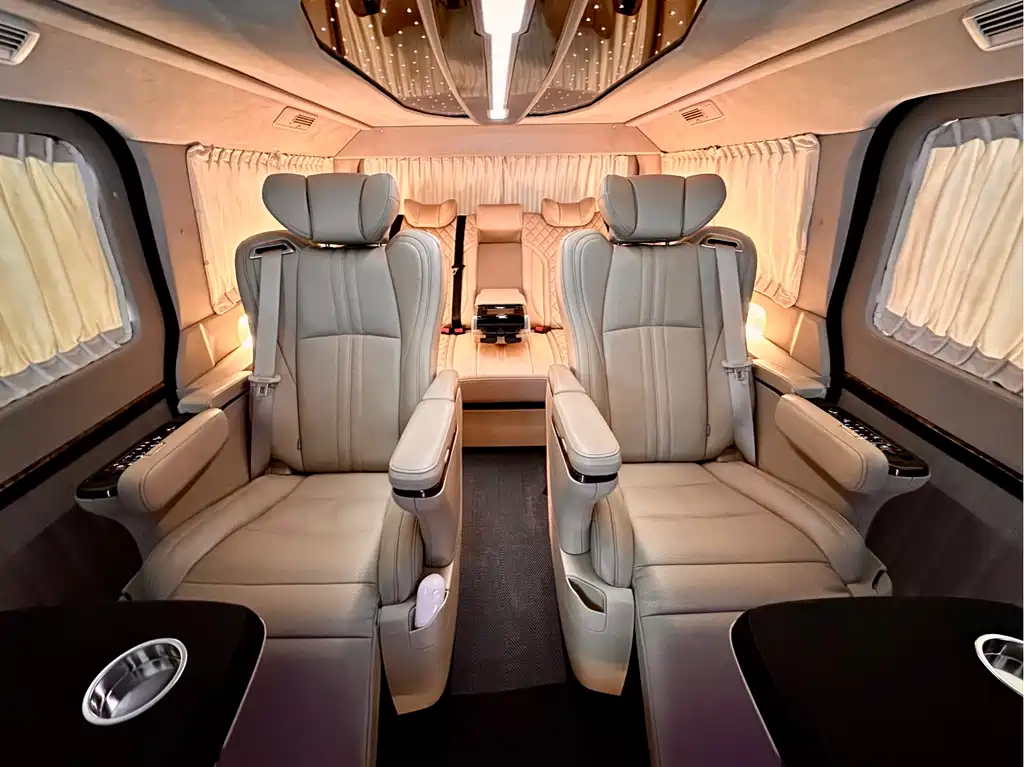 Toyota Granvia 2023 3.5L AT