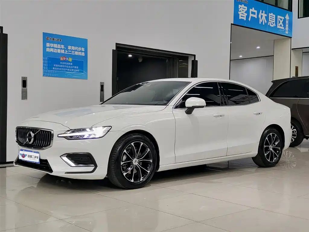 Volvo S60 2021
