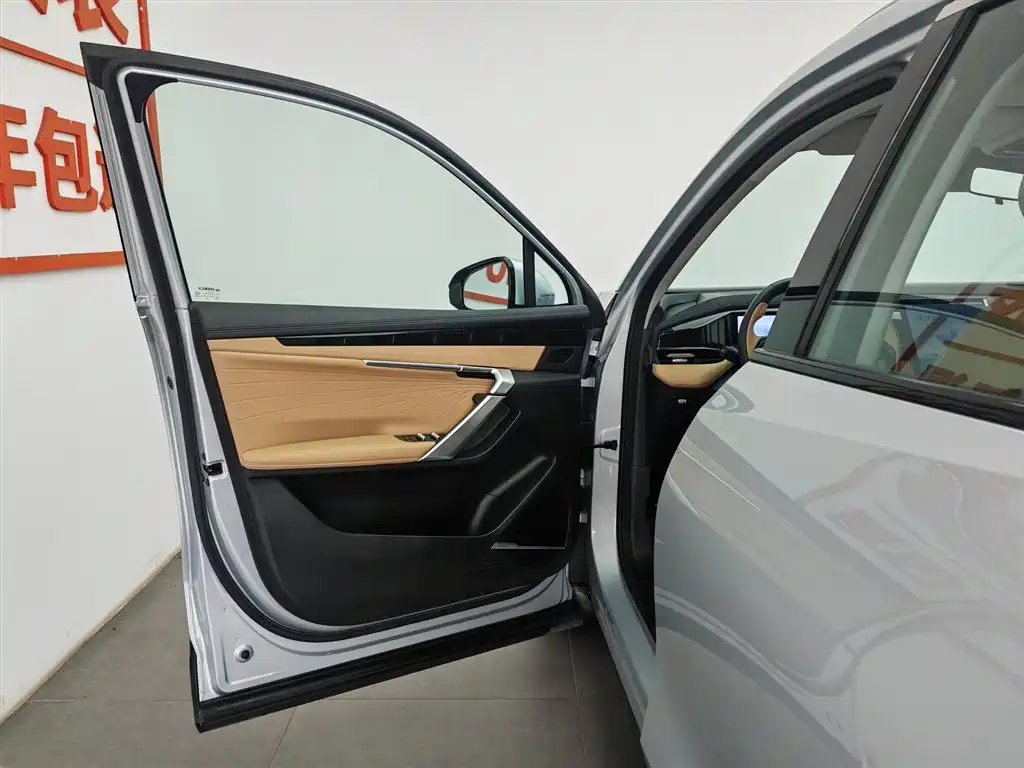 Geely Boyue L L 2023 1.5TD DCT Luxury
