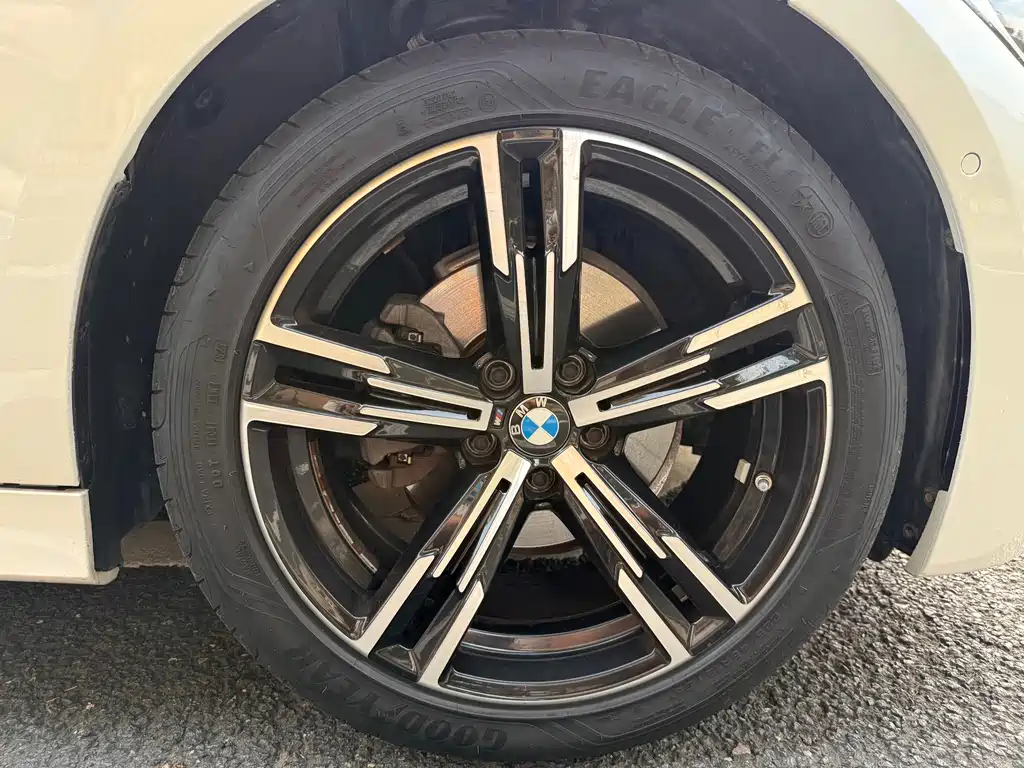 BMW 3 Series — миниатюра 17