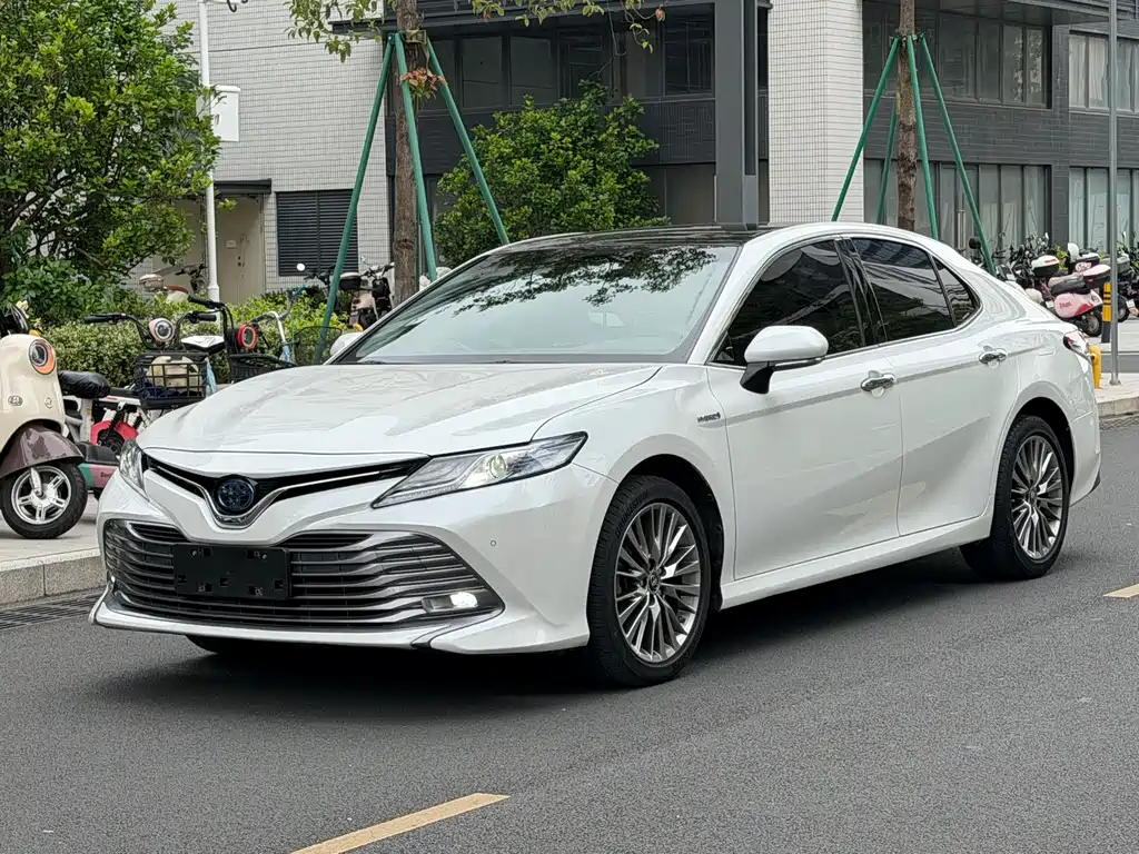 Toyota Camry 2019