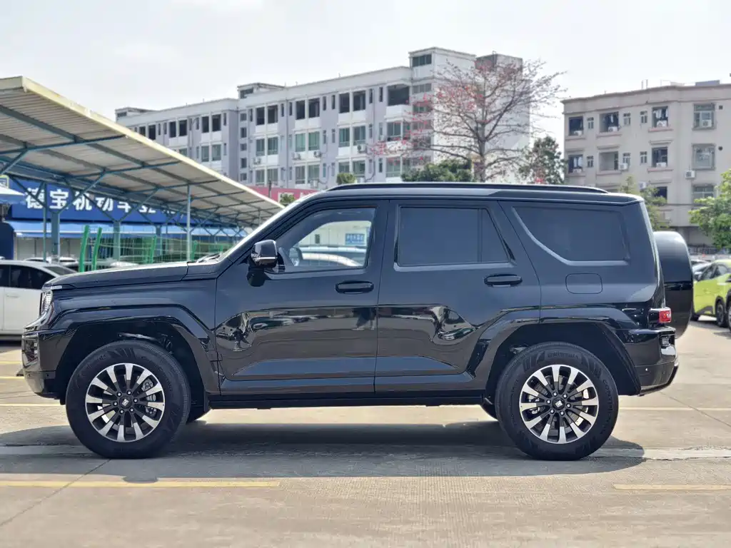 TANK TANK 700 NEW ENERGY