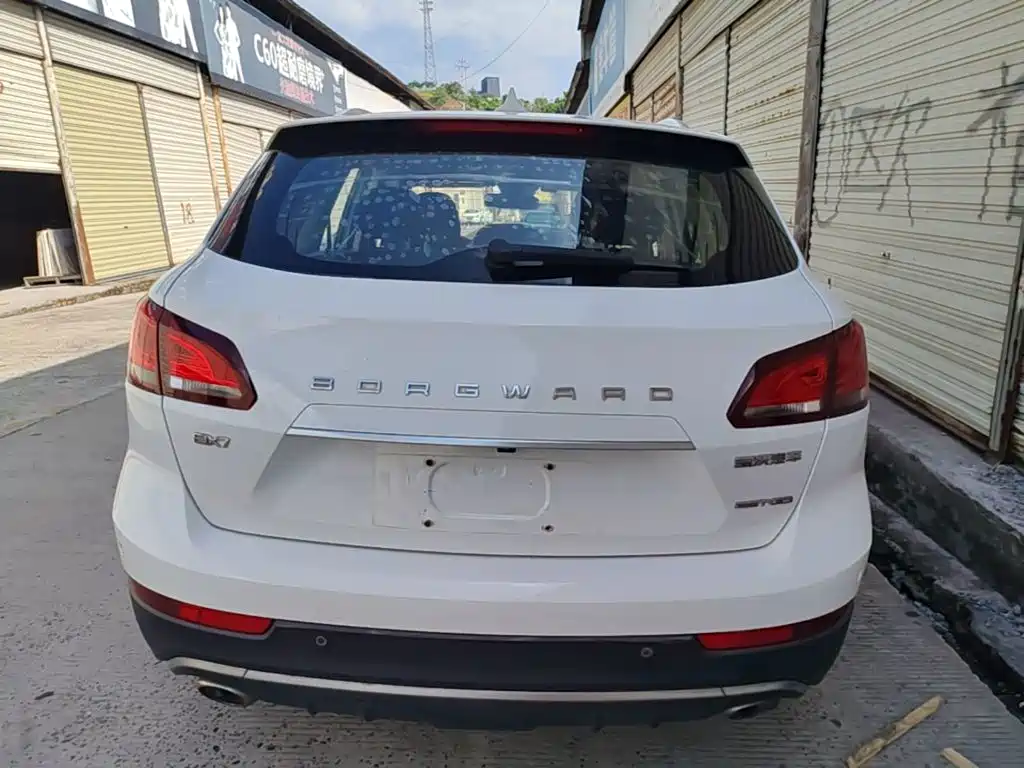 Borgward BX7 — миниатюра 6