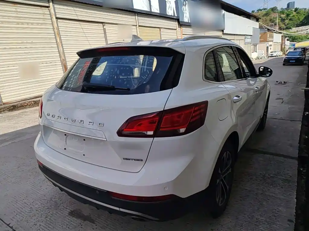 Borgward BX7 — миниатюра 7