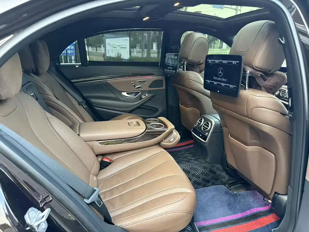 Mercedes-Benz S-Class — миниатюра 12