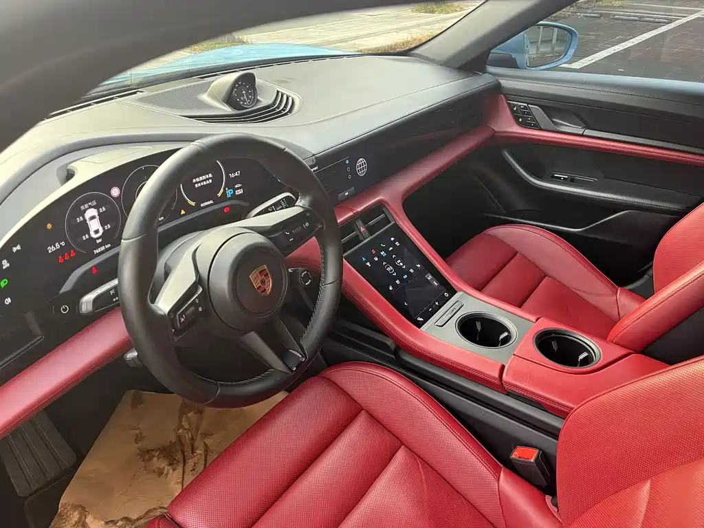 Porsche Taycan — миниатюра 7