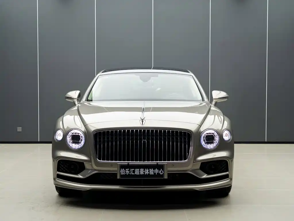 Bentley Flying Spur PHEV — миниатюра 4