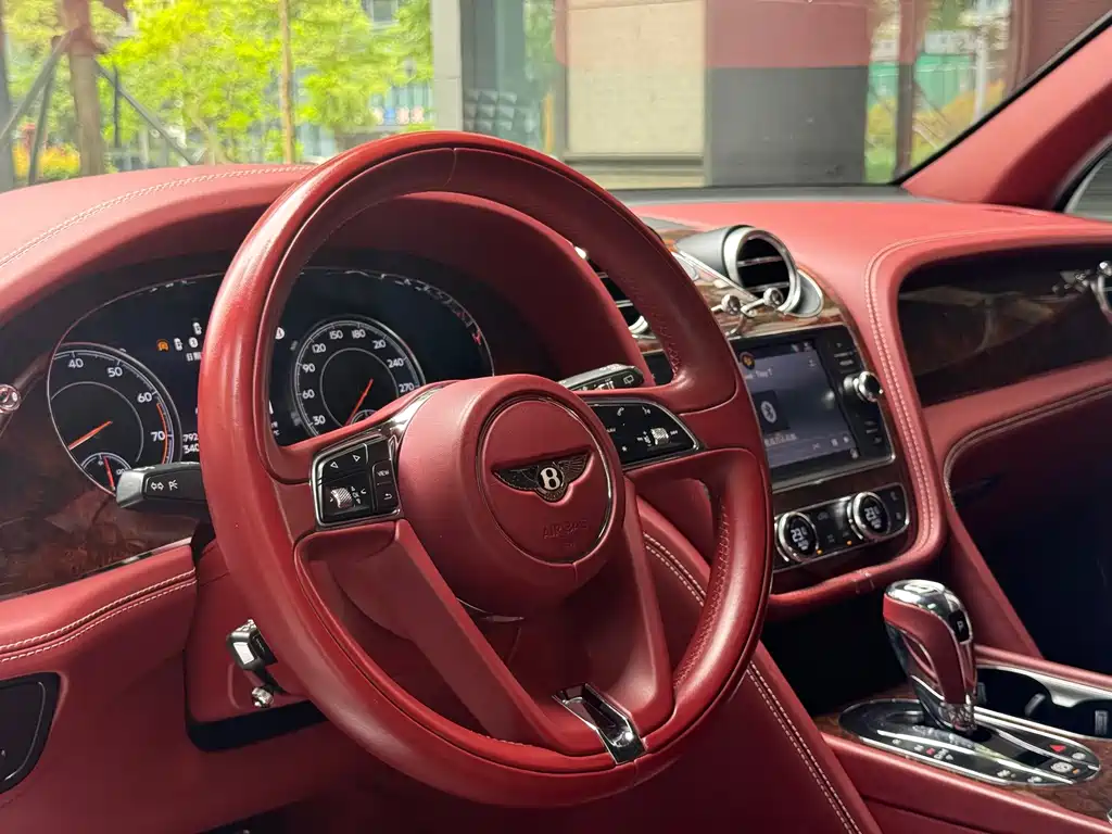 Bentley Bentayga 2016 6.0T Standard