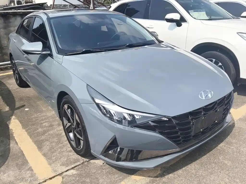 Hyundai Elantra 2021 1.5L CVT TOP Flagship