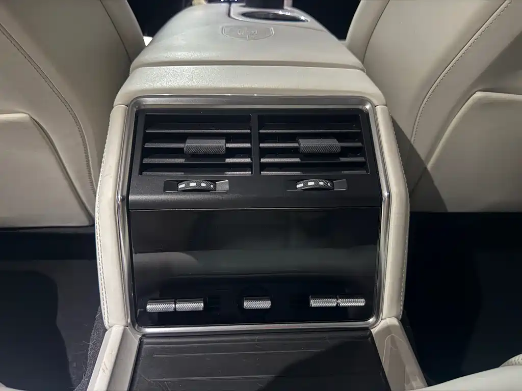 Porsche Panamera — миниатюра 13