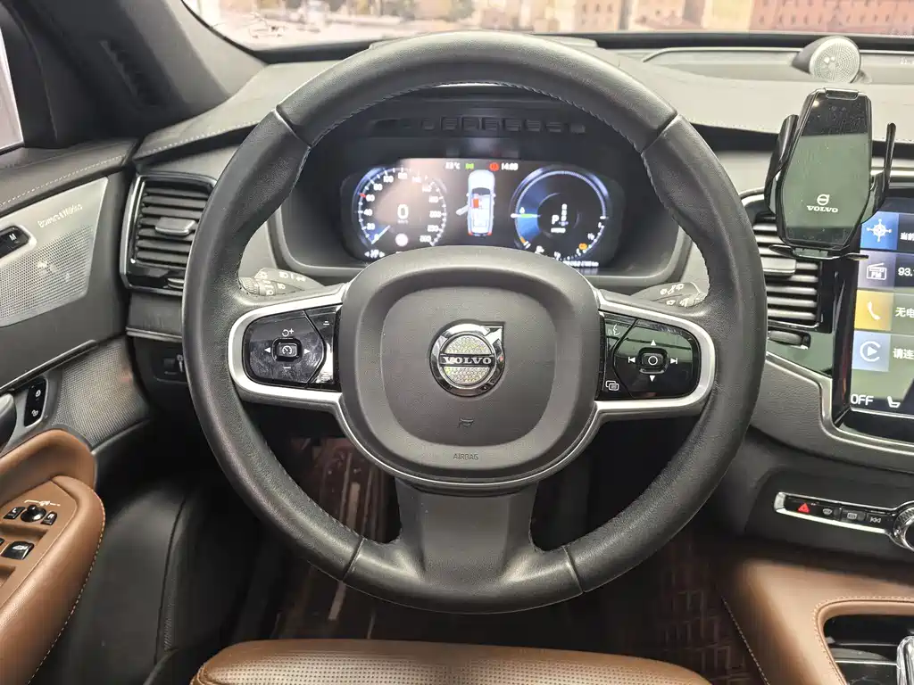 Volvo XC90 2022 E T8 Luxury 7 мест