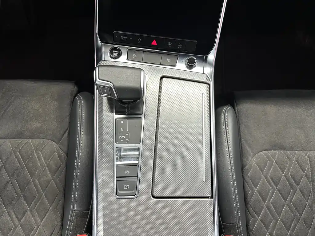 Audi A6L 2021 55 TFSI quattro Premium