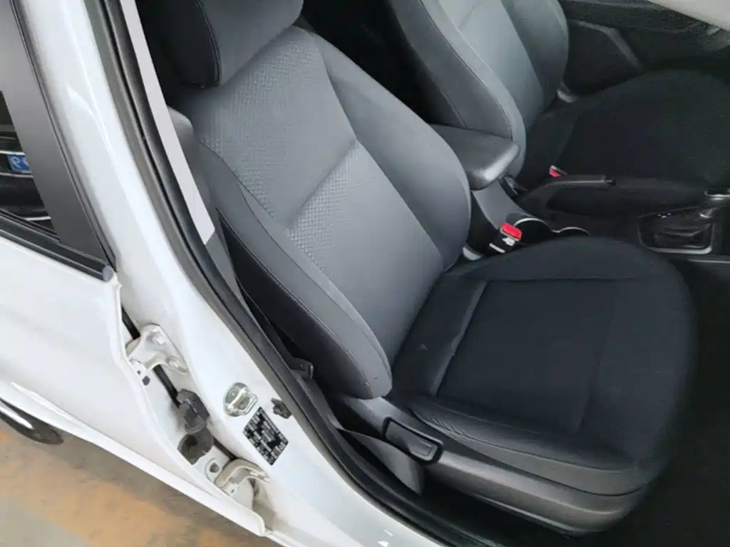 Hyundai Verna — миниатюра 25