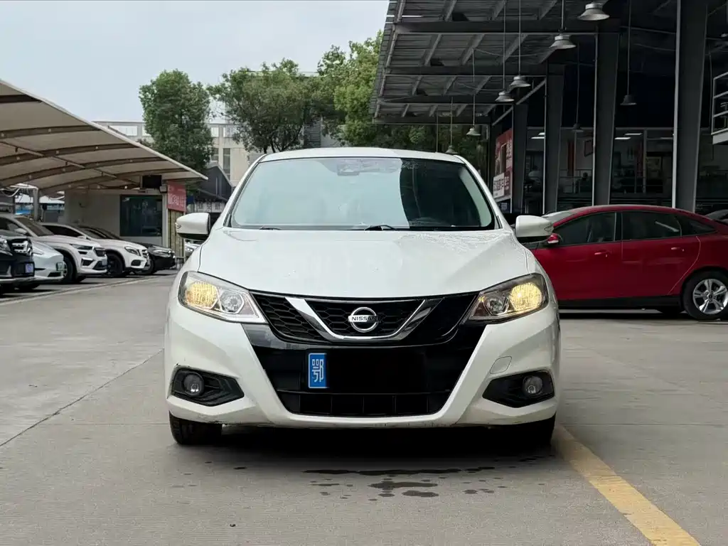 Nissan Tiida — миниатюра 2
