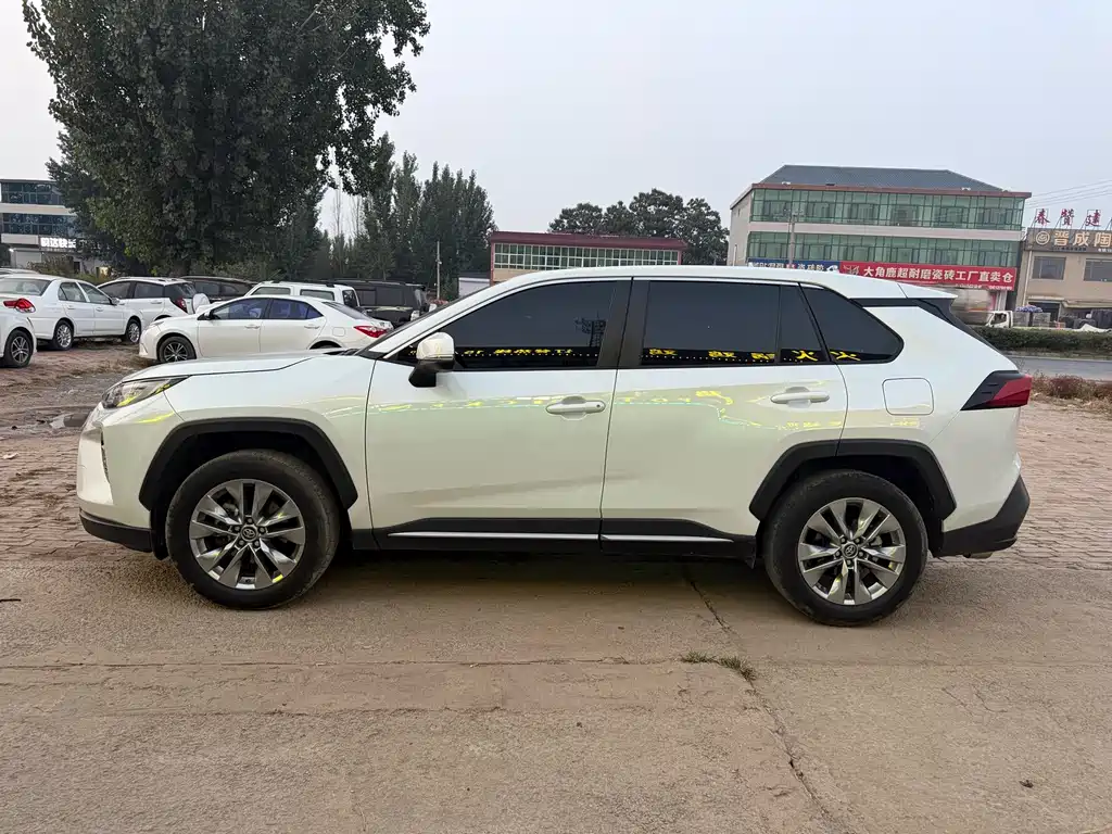 Toyota Wildlander — миниатюра 2