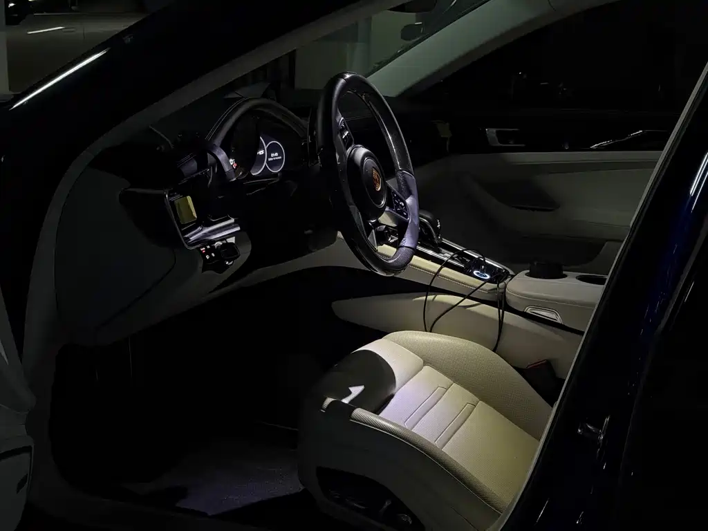 Porsche Panamera — миниатюра 8