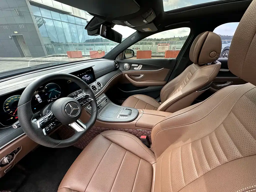 Mercedes-Benz E-Class — миниатюра 4