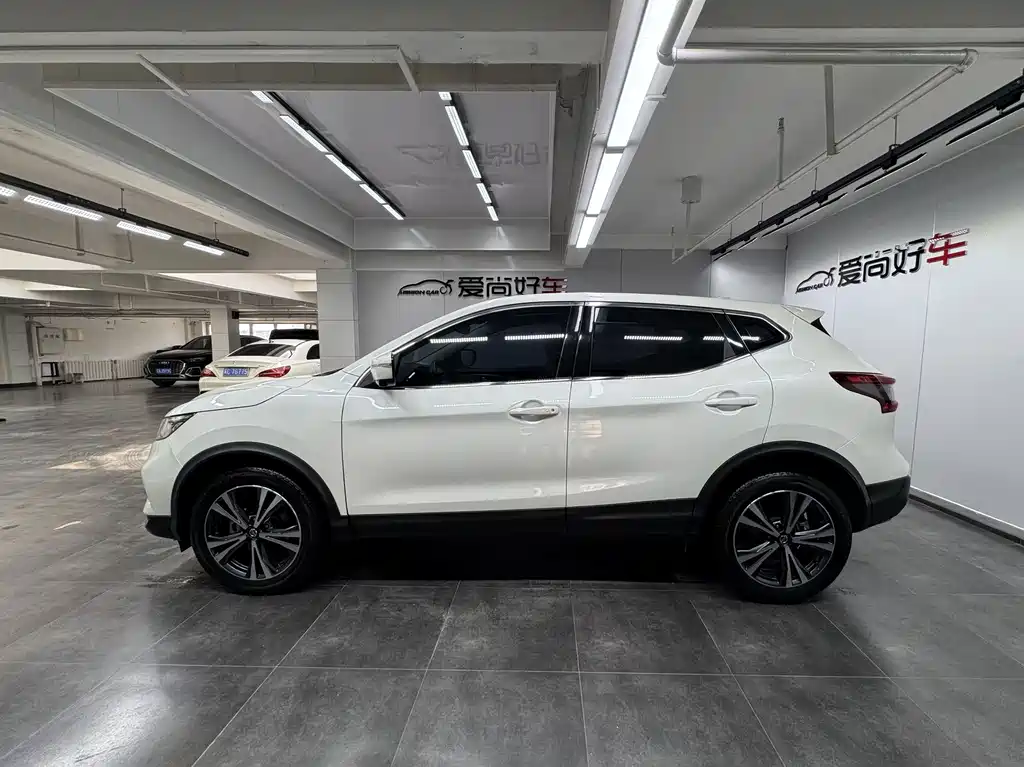 Nissan Qashqai — миниатюра 4