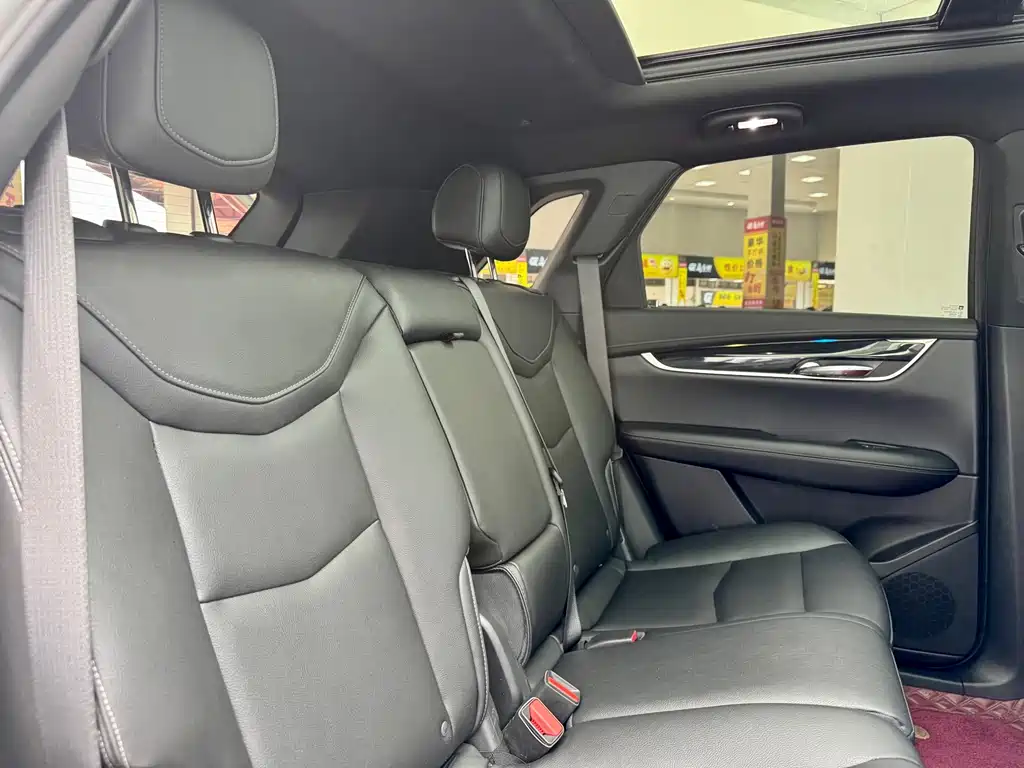Cadillac XT5 — миниатюра 12