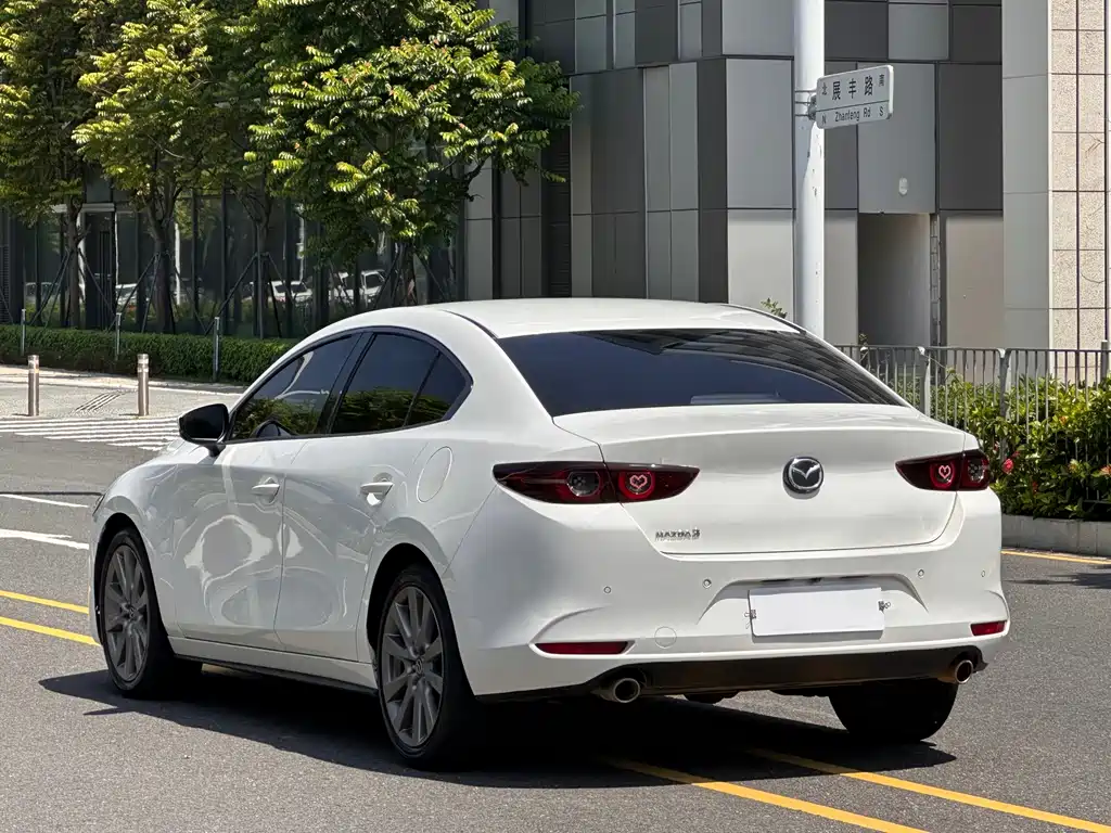 Mazda 3 Axela — миниатюра 21