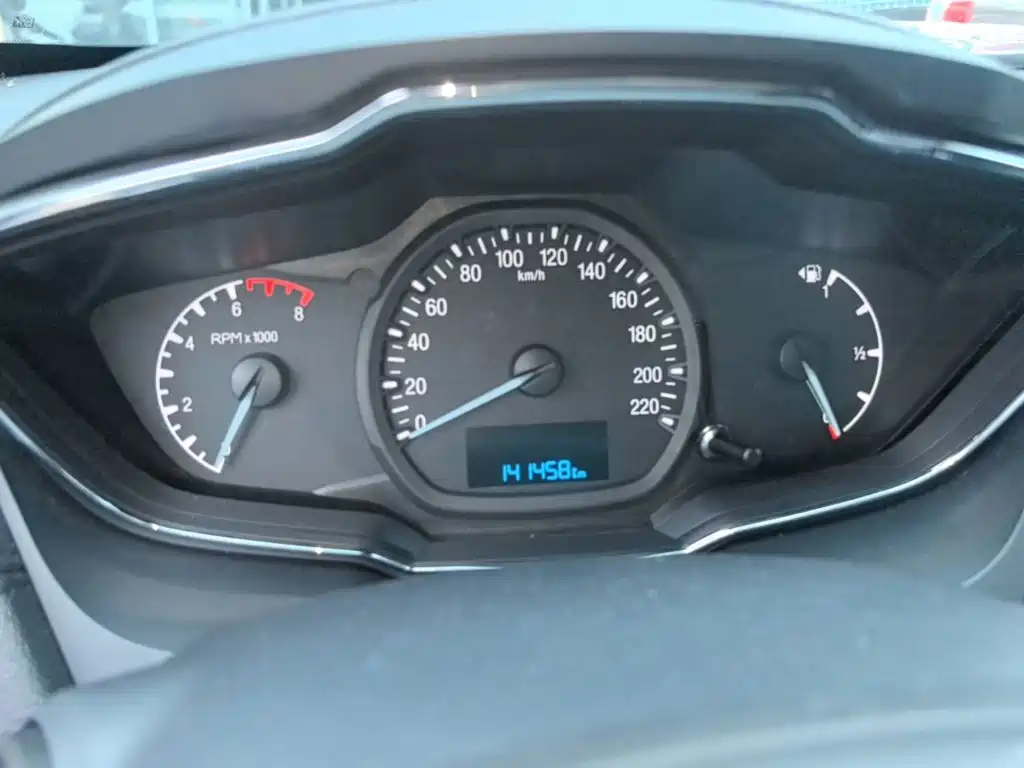 Ford Escort — миниатюра 12