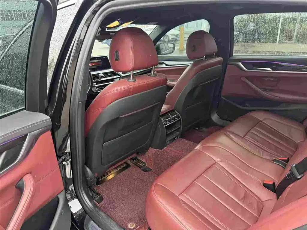 BMW 5 Series — миниатюра 5