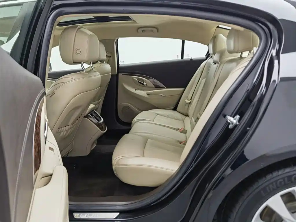 Buick LaCrosse — миниатюра 15
