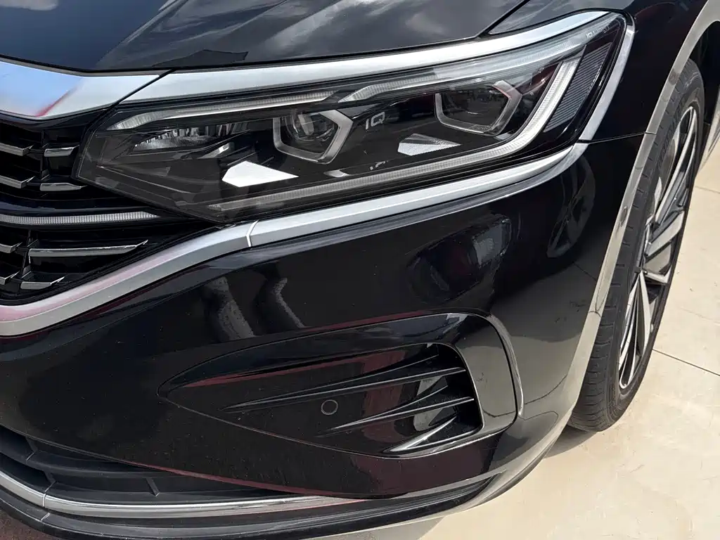 Volkswagen Passat 2022 330TSI Luxury