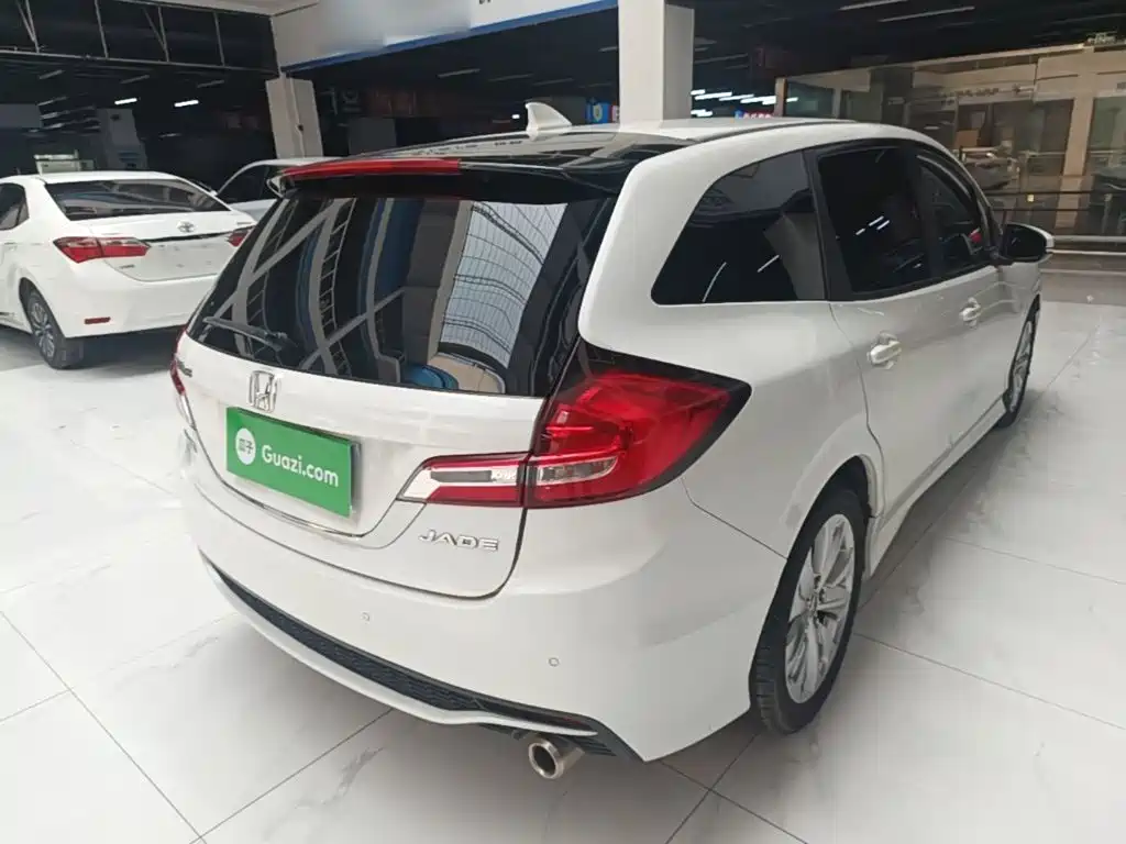 Honda Jade 2017 1.8L AT Comfort 5 мест