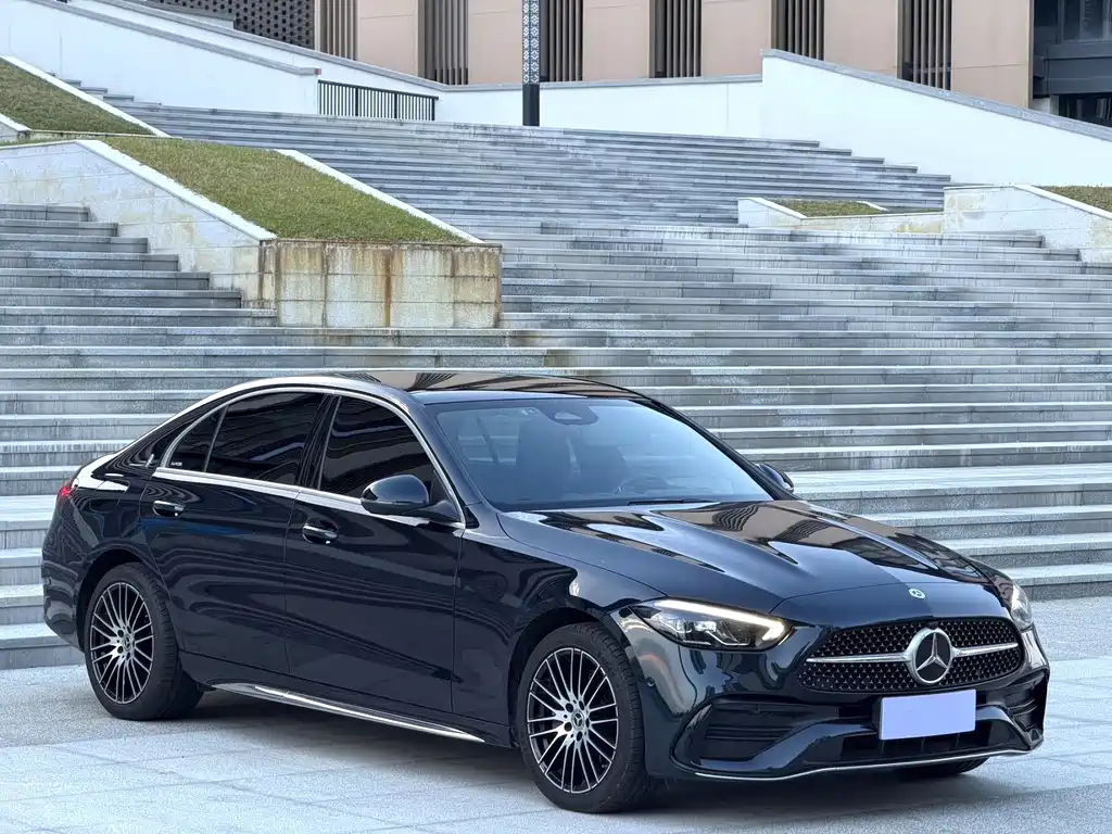 Mercedes-Benz C-Class — миниатюра 3