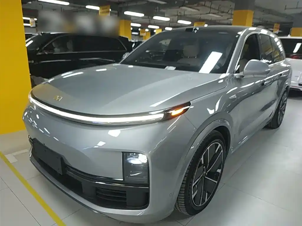 Li Auto Li L8 2025