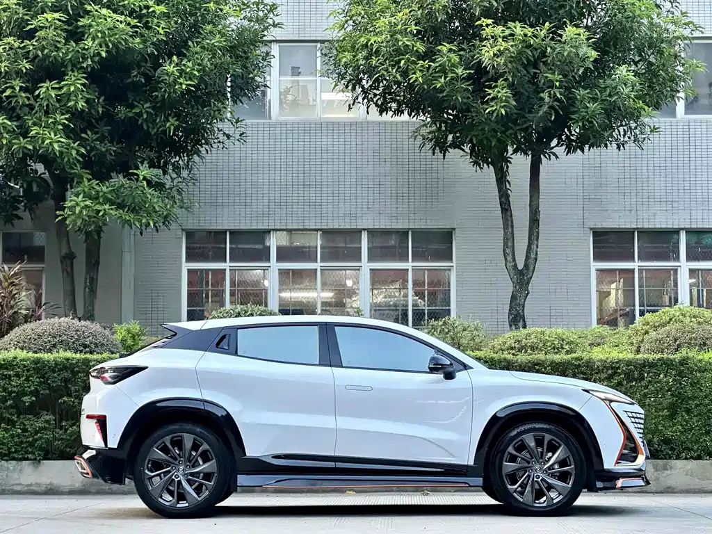 Changan UNI-T — миниатюра 4