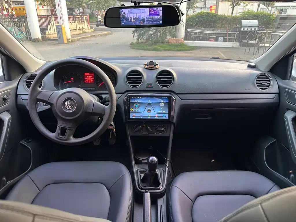 Volkswagen Jetta — миниатюра 16