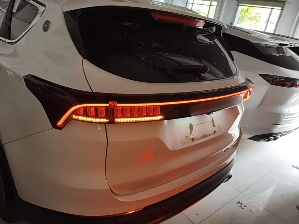 Jetour Jetour X70 PLUS 1.5 л 2024 г. Белый, пробег 30500 км
