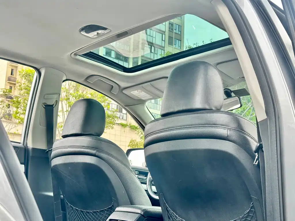 Subaru Legacy 2.0i Luxury Edition, фото 24