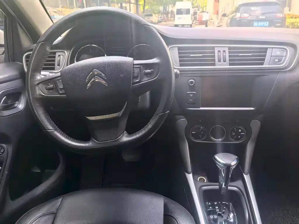 Citroen C3-XR 2017 1.6L AT Fashion