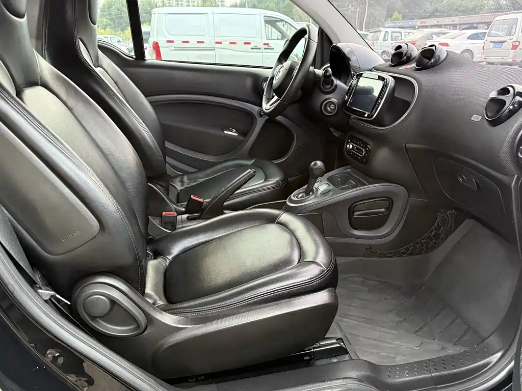 smart Smart Fortwo — миниатюра 16