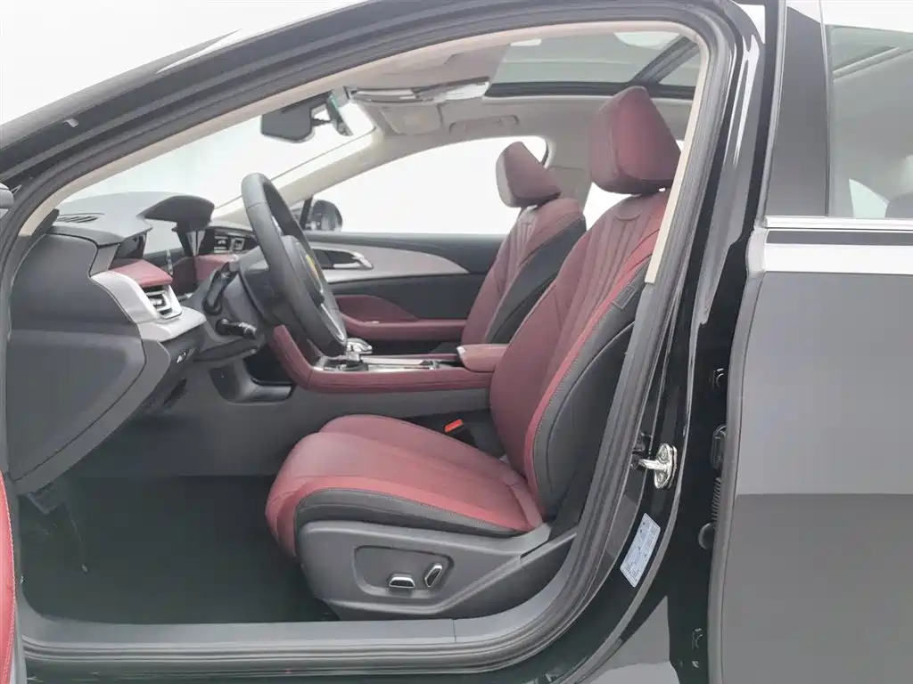 Hongqi H5 2025 1.5T DCT