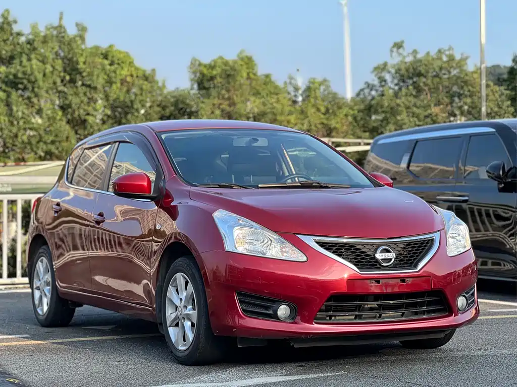 Nissan Tiida — миниатюра 3