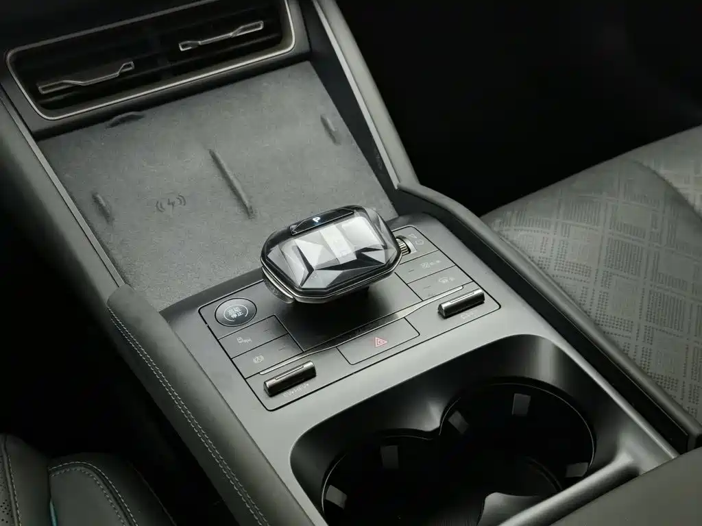 BYD Qin L — миниатюра 13