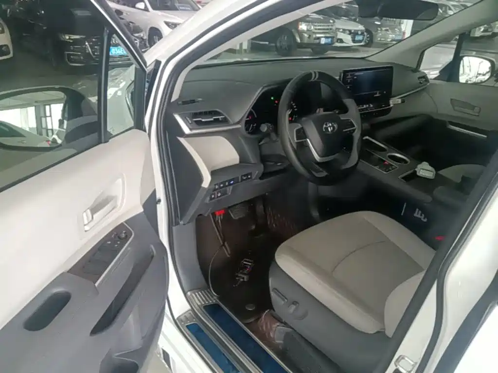 Toyota Sienna — фотографии объявления, Фото 16