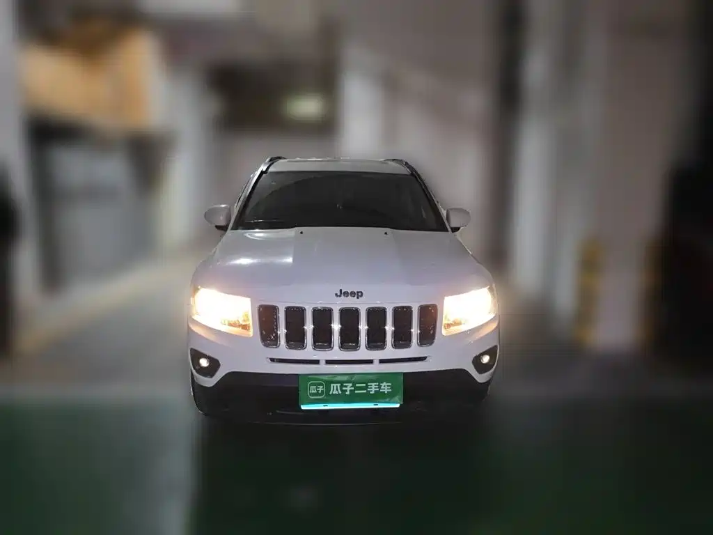 Jeep Compass (Import) — миниатюра 23