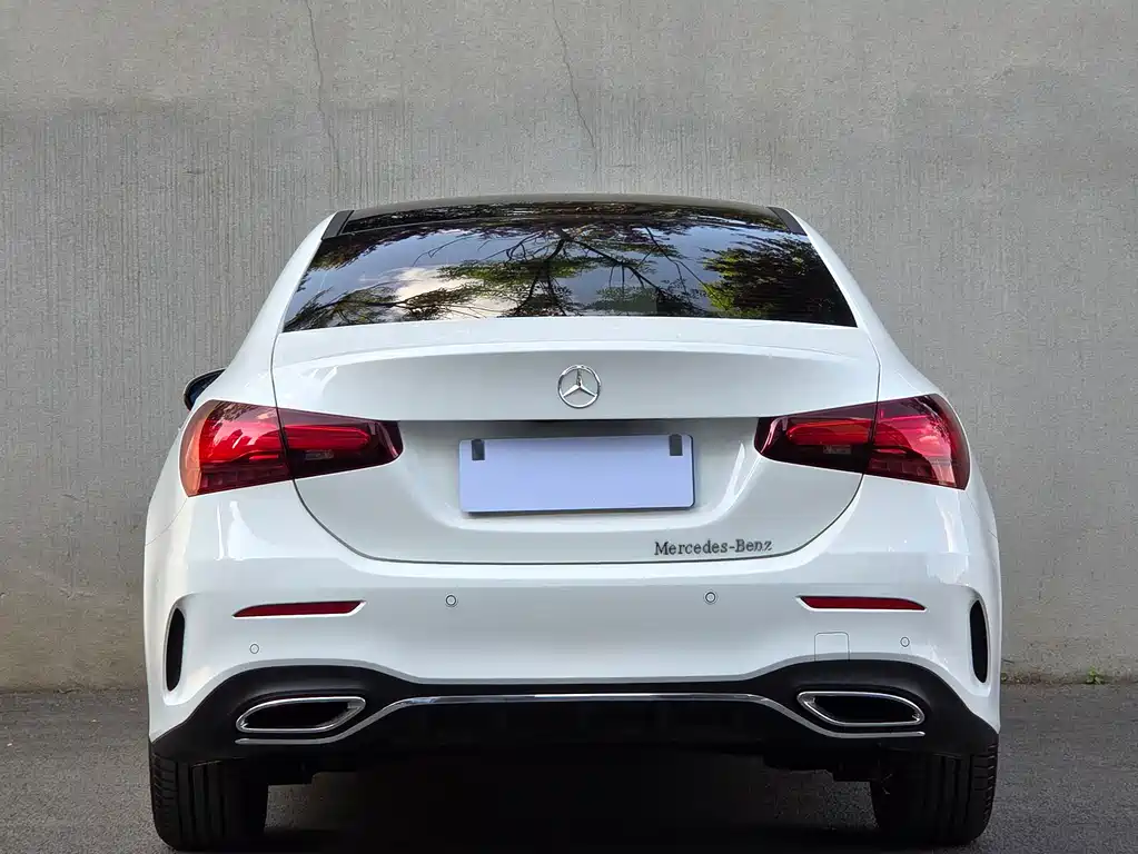 Mercedes-Benz A-Class A 2024 A 200 L Fashion