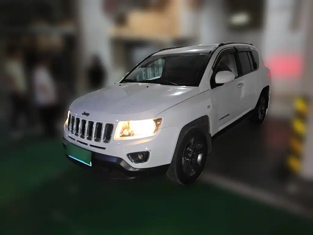 Jeep Compass (Import) — миниатюра 2