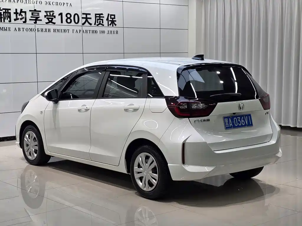 Honda Fit — миниатюра 4