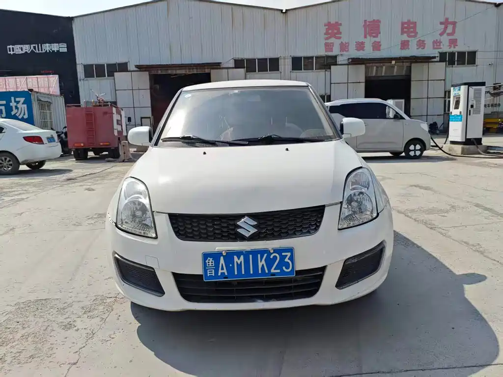 Suzuki Swift 1.3L Manual Standard Type, фото 2