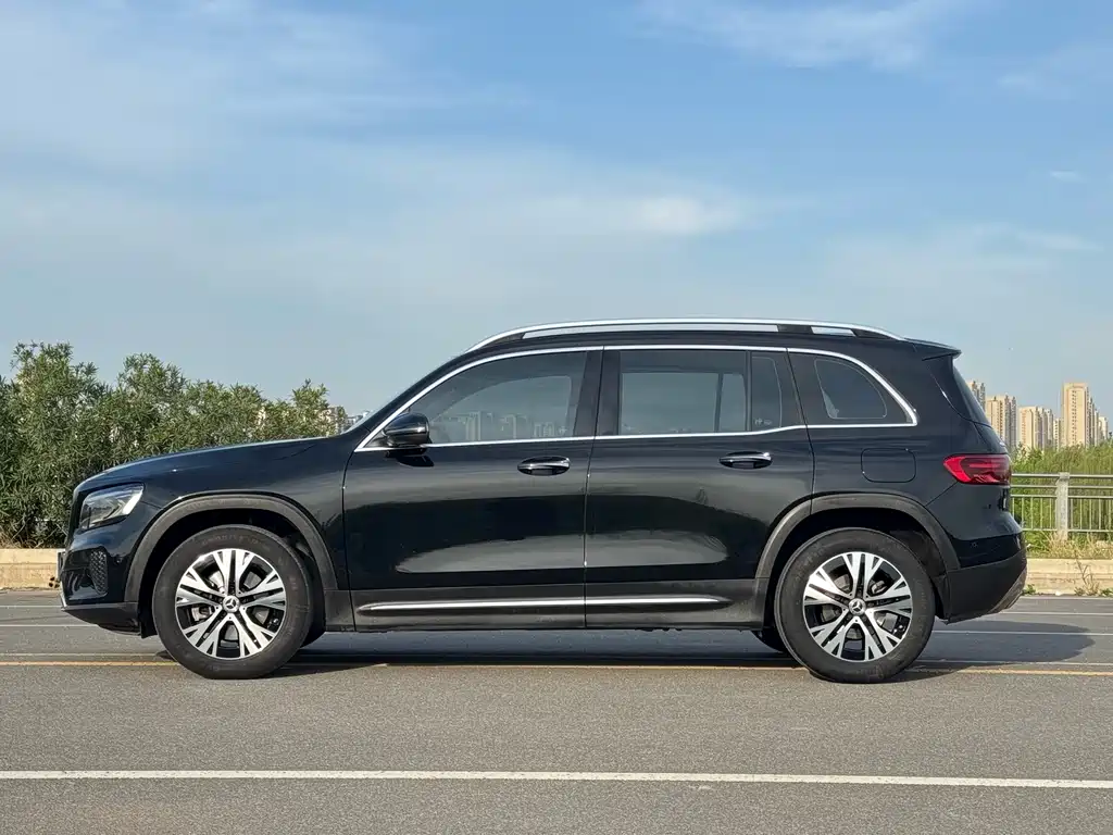 Mercedes-Benz GLB 2024 GLB 220