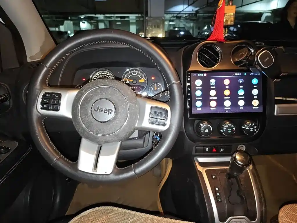 Jeep Compass (Import) — миниатюра 3